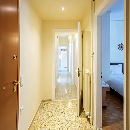 Peaceful Renovated Apartment Near Lycabettus Hill Atenas Exterior foto