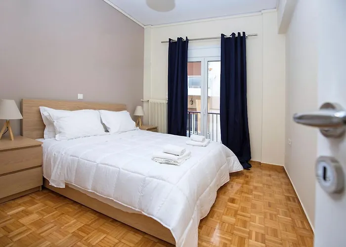 Peaceful Renovated Apartment Near Lycabettus Hill