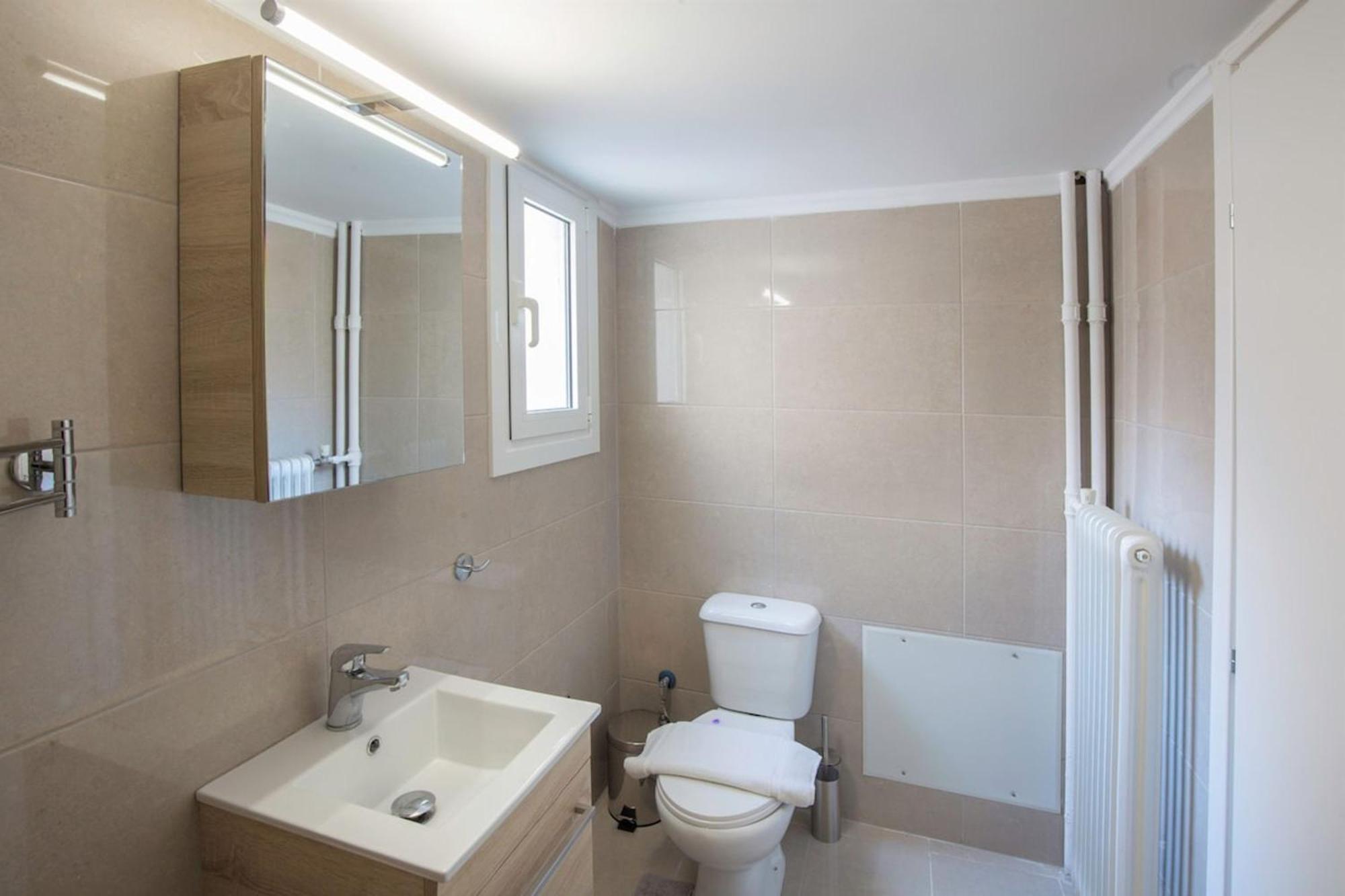 Peaceful Renovated Near Lycabettus Hill