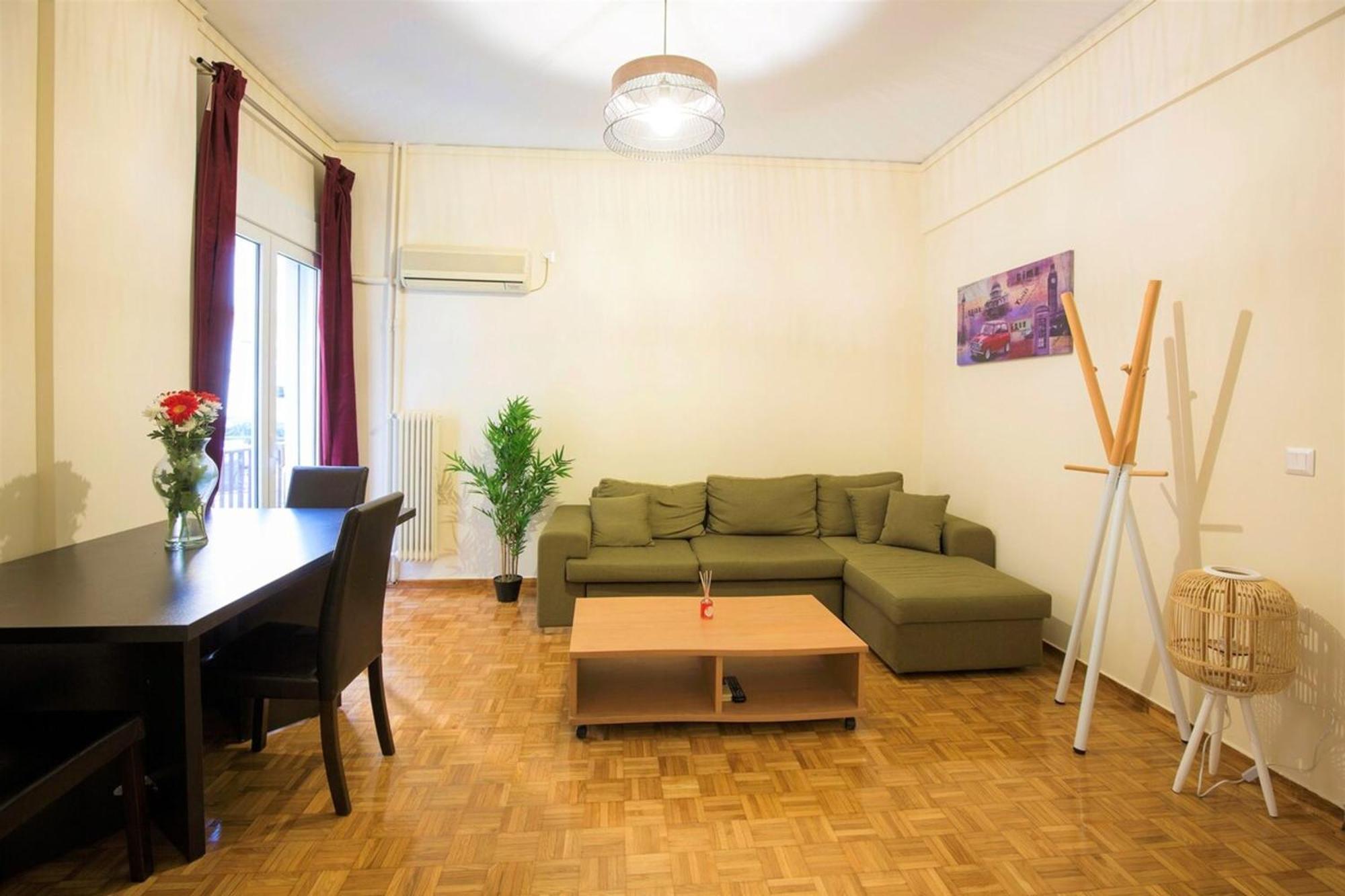 Peaceful Renovated Near Lycabettus Hill Apartamento